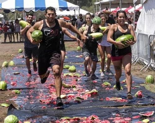 吃瓜群众看热闹和平精英,平精英燃情竞技,热血对决一触即发!