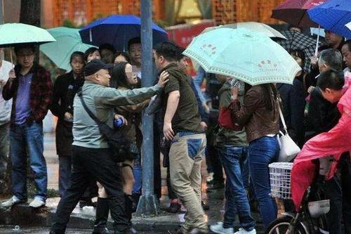 国际视野吃瓜群众事件,全球视角下的“吃瓜群众”现象解析